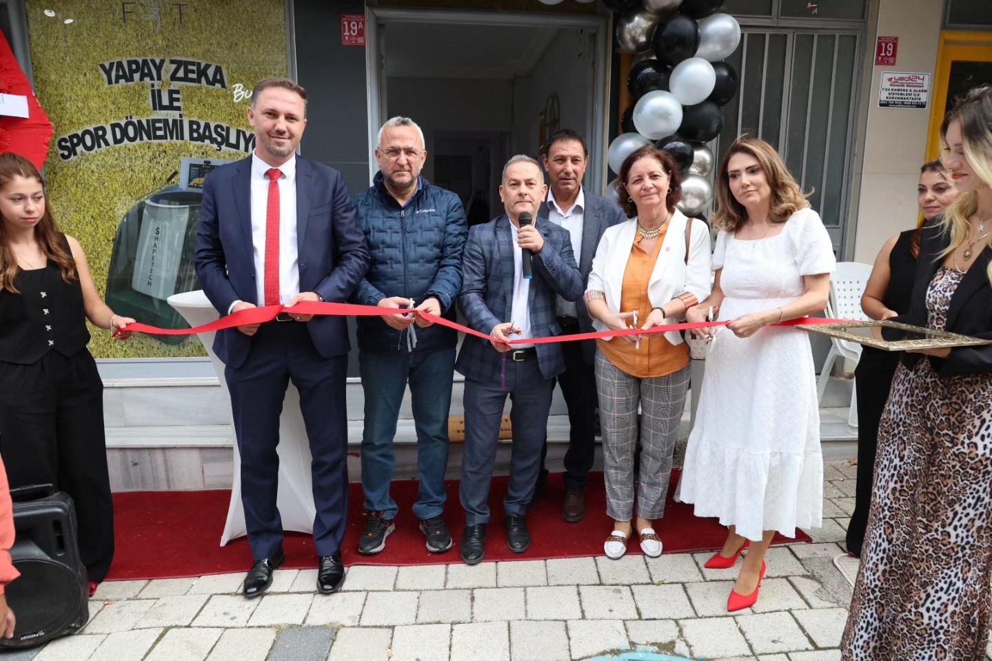 Susurluk’ta Kadınlara Özel Spor Salonu Açıldı