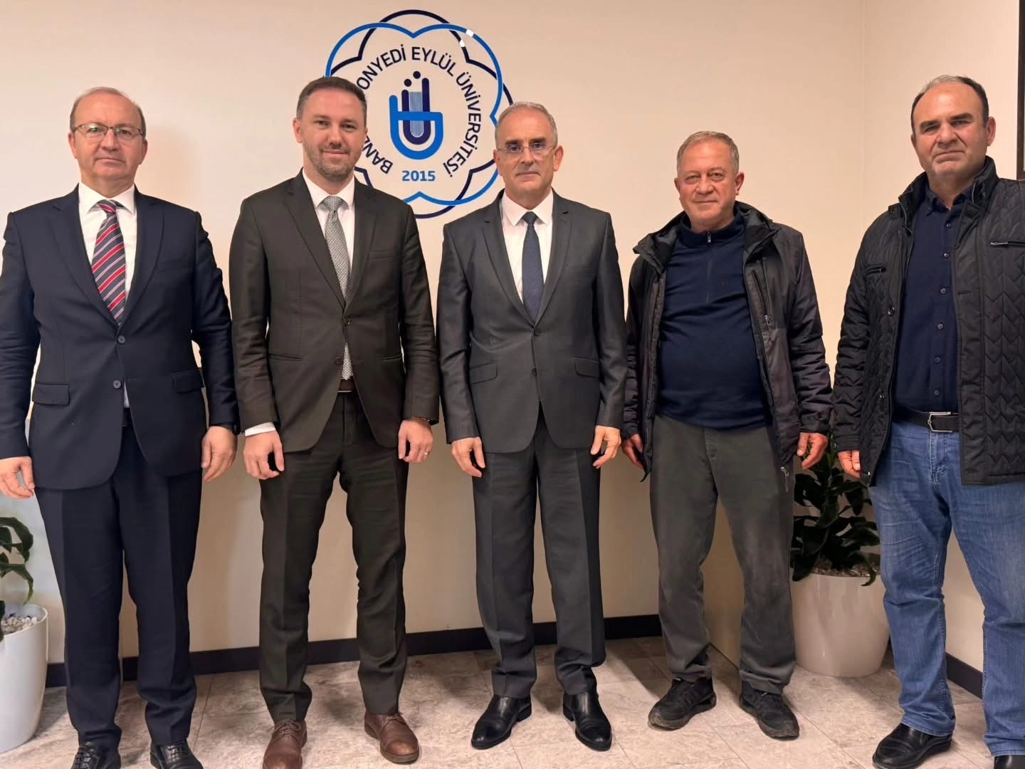 AK Parti Susurluk İlçe Başkanı Şafak Mut’tan Ziyaret