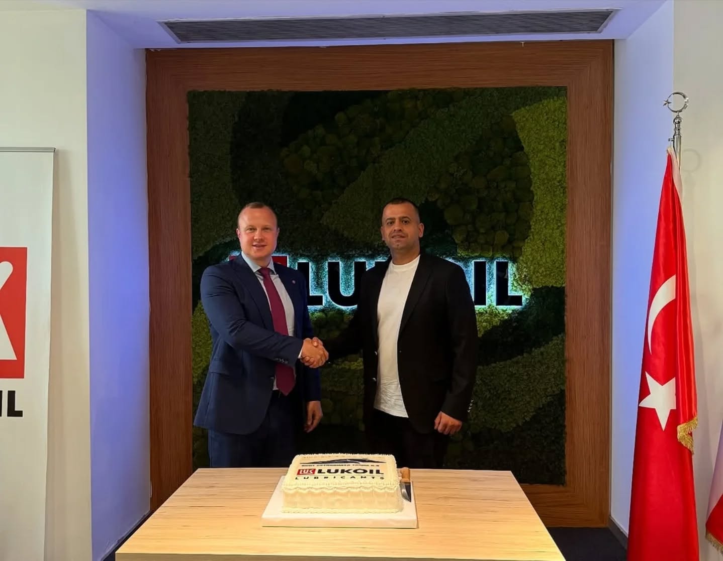 Kurt Petrokimya, Lukoil Madeni Yağlarının Distribütörü Oldu
